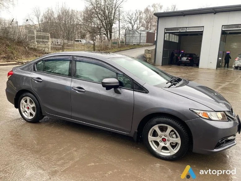 Фото 4 - Honda Civic 2014
