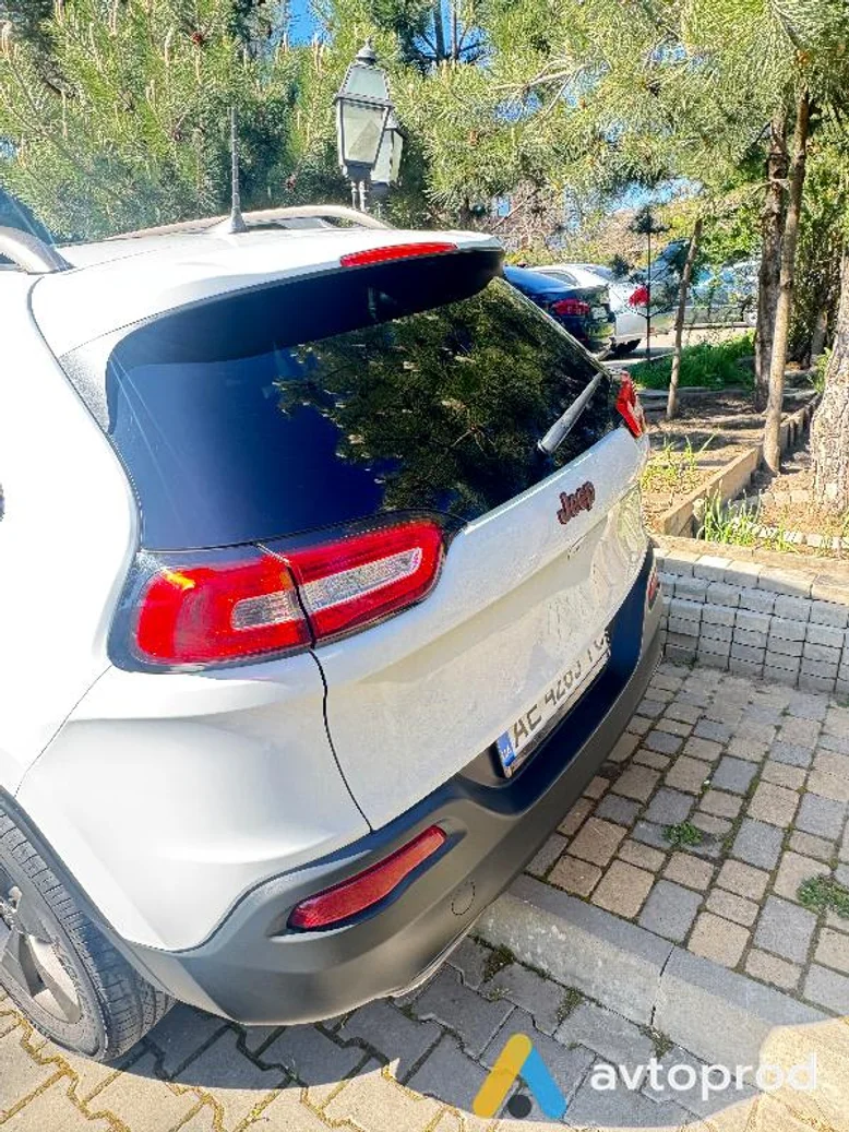 Photo 2 - Jeep Cherokee 2016