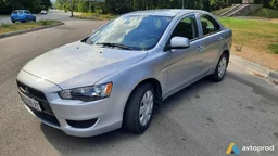 Photo 4 - Mitsubishi Lancer 2011