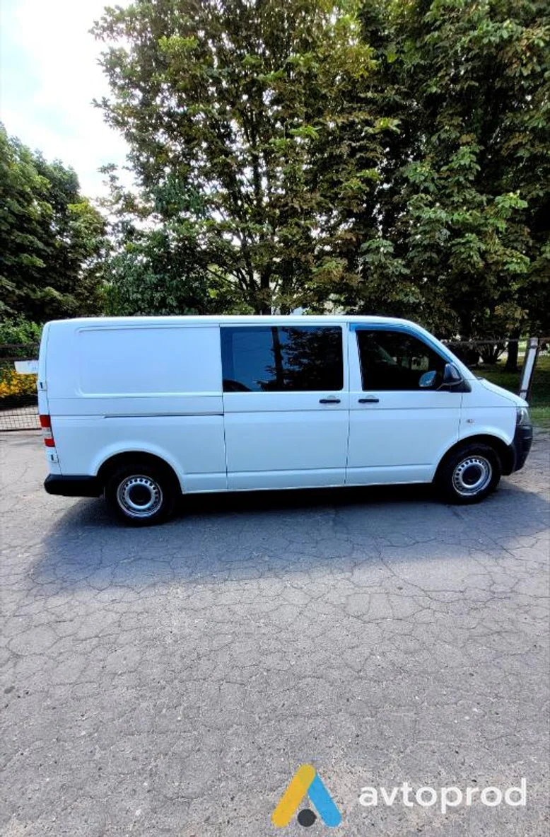 Фото 1 - Volkswagen T5 (Transporter) 2013
