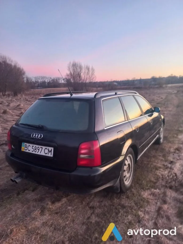 Фото 2 - Audi A4 2000