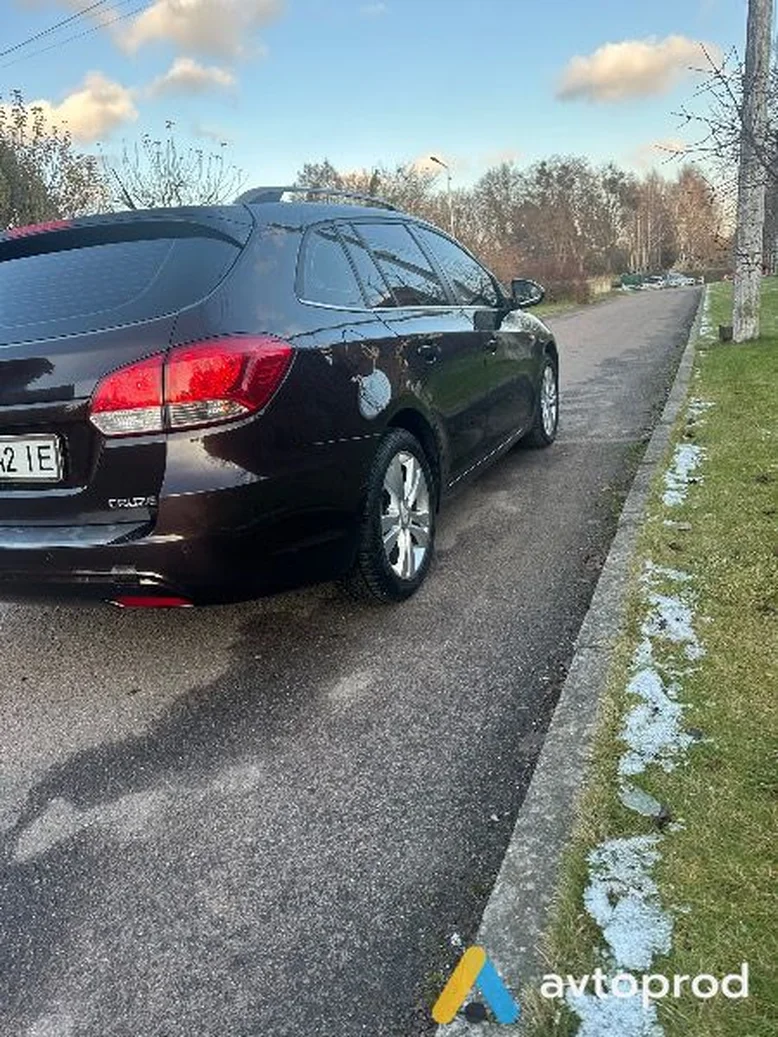 Фото 3 - Chevrolet Cruze 2013