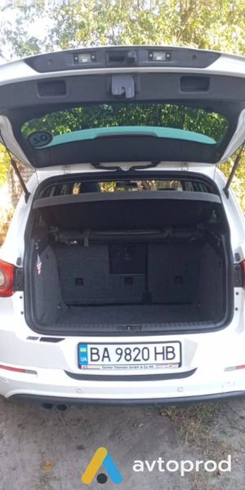 Фото 2 - Volkswagen Tiguan 2010