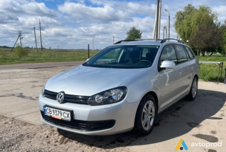 Фото 1 - Volkswagen Golf 2011