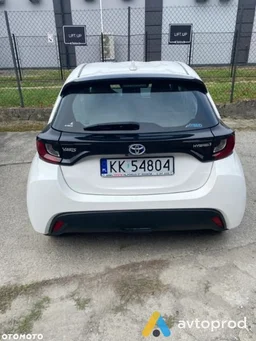 Фото 4 - Toyota Yaris 2022