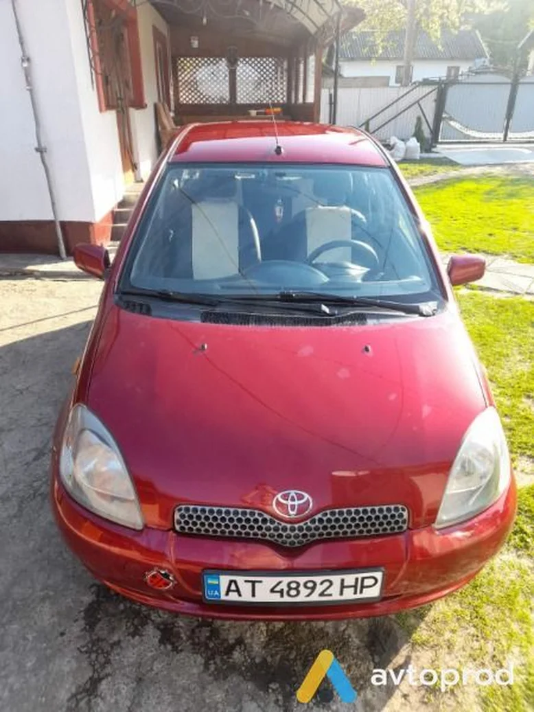 Фото 1 - Toyota Yaris 2001