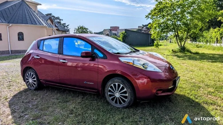 Фото 4 - Nissan Leaf 2013