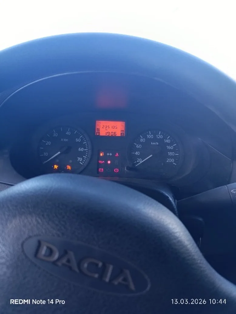 Фото 3 - Dacia Logan 2007