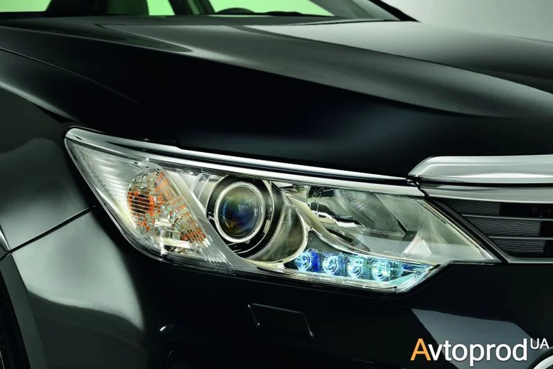 Фото 4 - Toyota Camry 2014