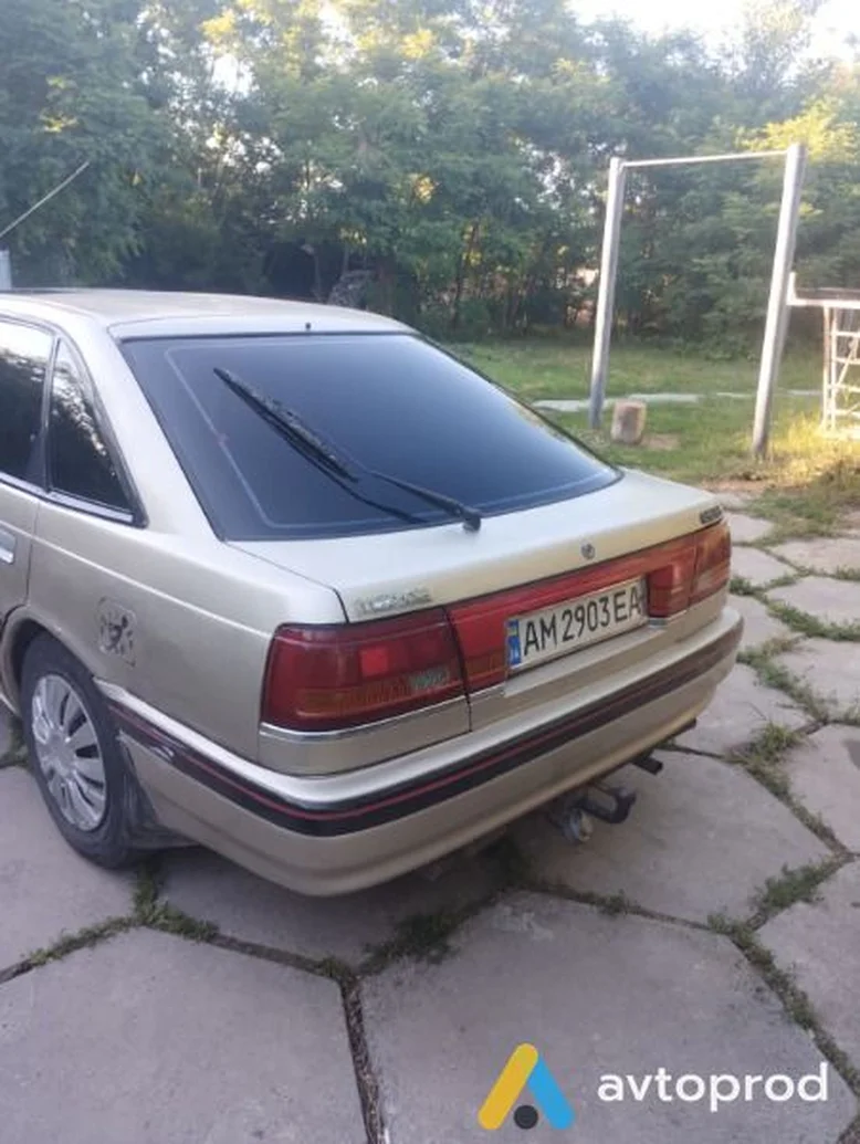 Фото 1 - Mazda 626 1990