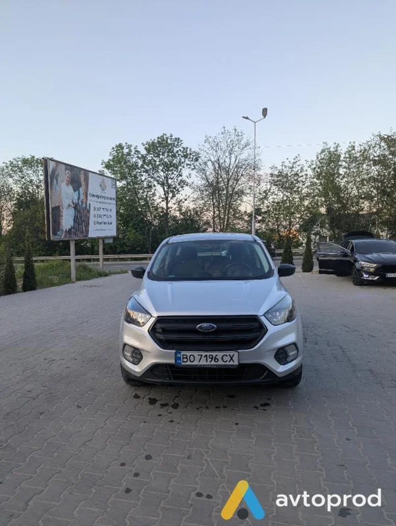 Фото 1 - Ford Escape 2017