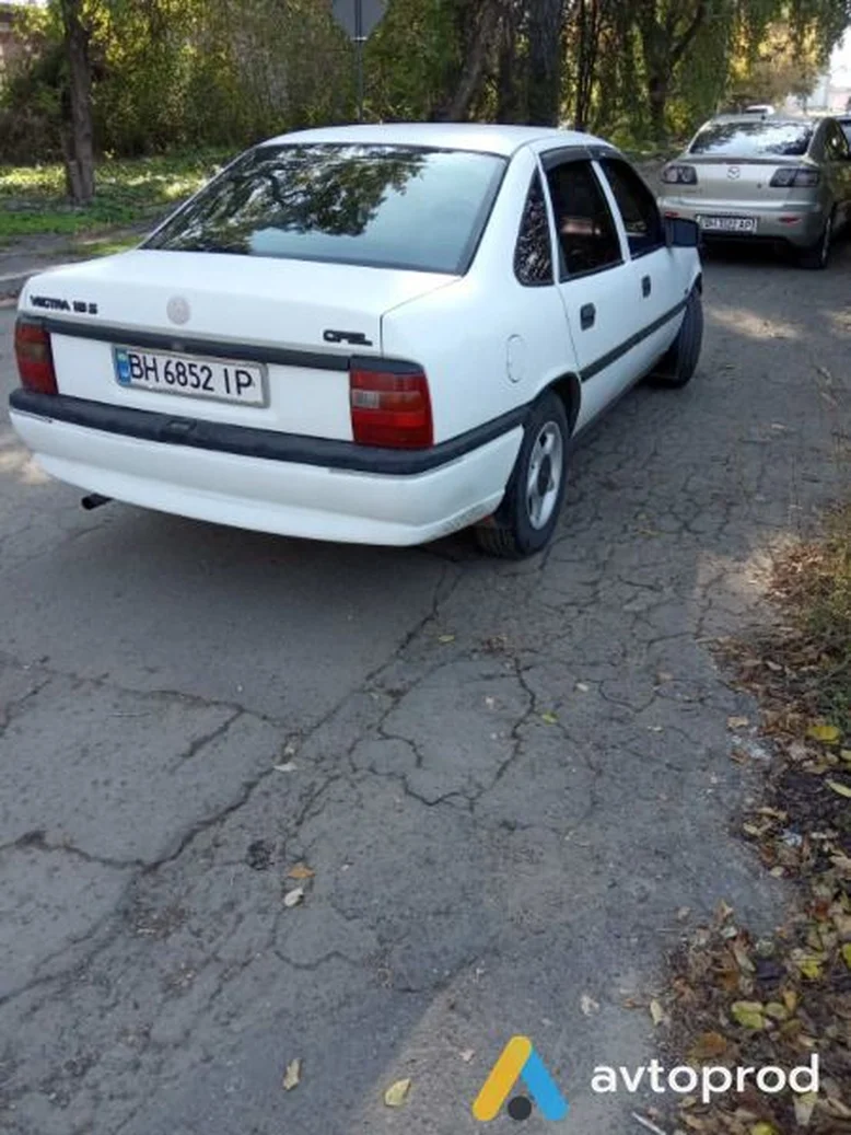 Фото 1 - Opel Vectra 1995