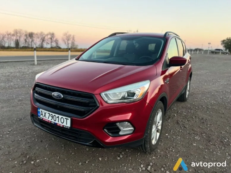 Фото 1 - Ford Escape 2017