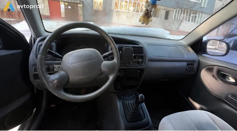 Фото 3 - Suzuki XL7 2002