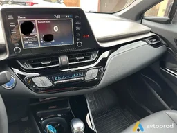 Photo 3 - Toyota C-HR 2022