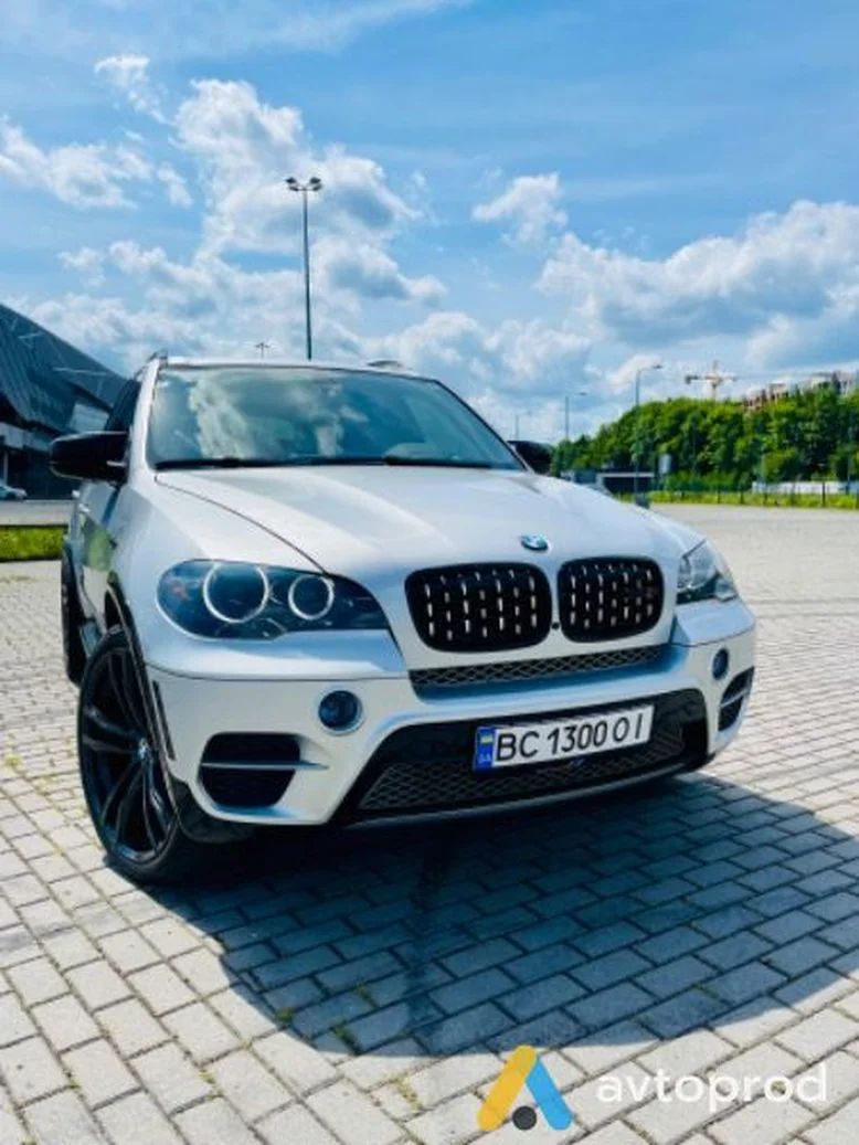 Фото 1 - BMW X5 2012