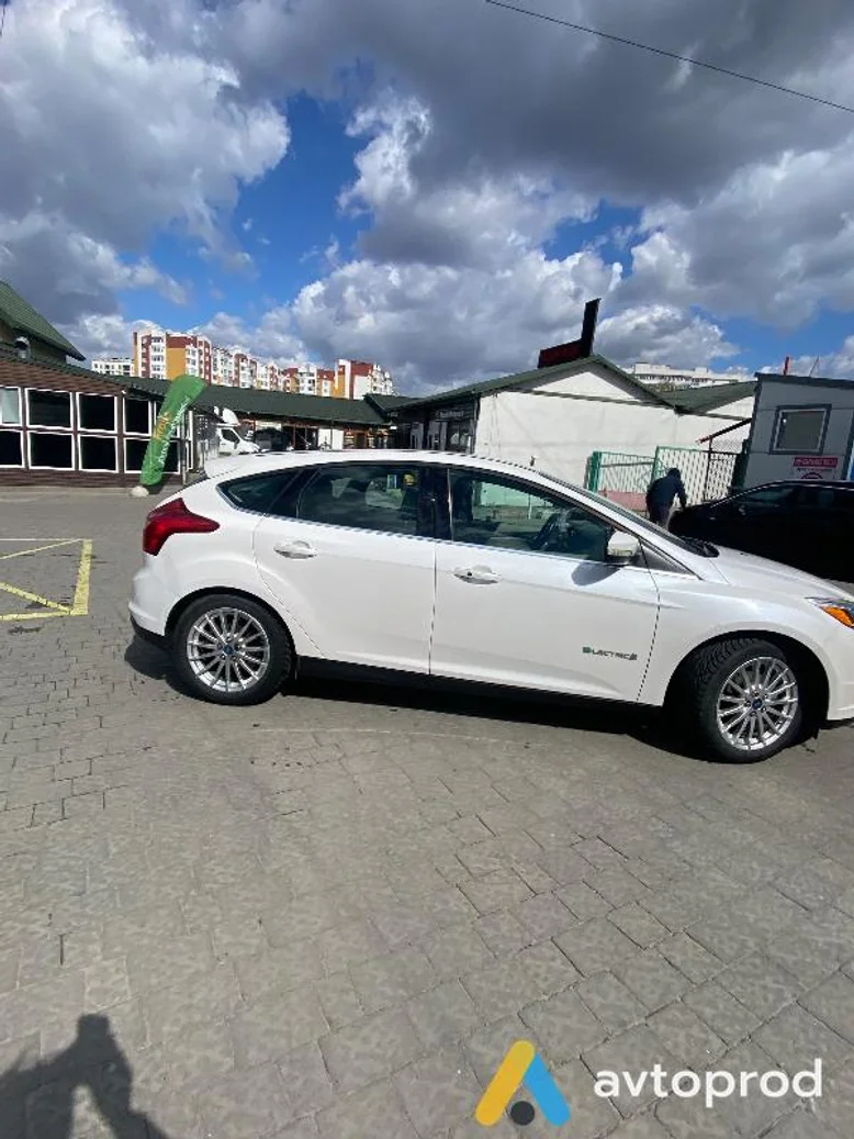 Фото 1 - Ford Focus 2012