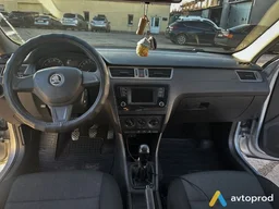 Photo 4 - Skoda Rapid 2015