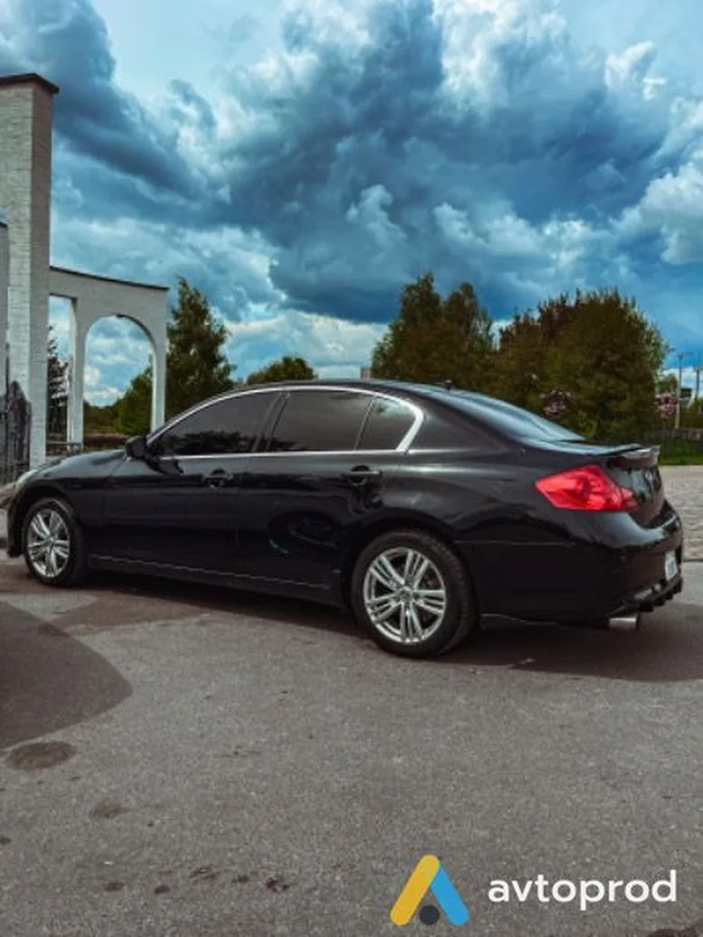 Фото 4 - Infiniti G37 2011