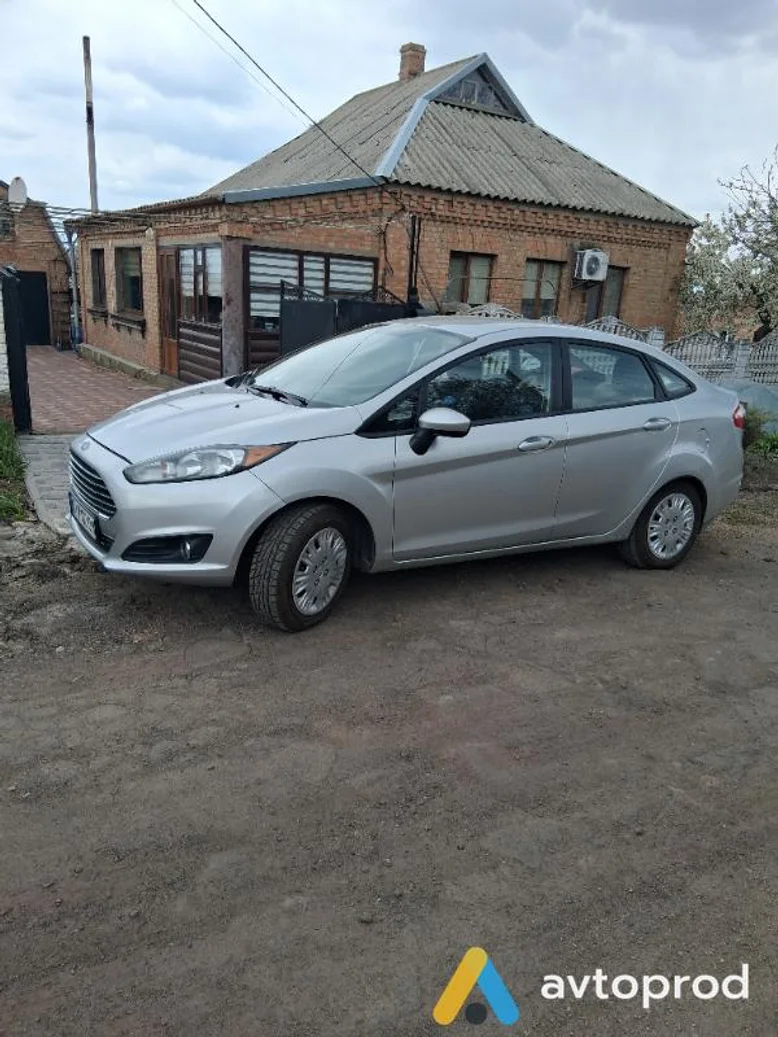 Фото 2 - Ford Fiesta 2014