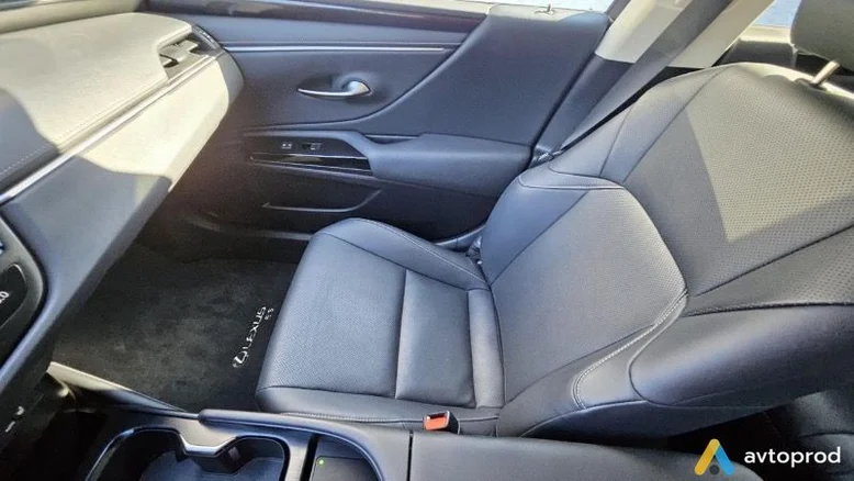 Фото 2 - Lexus ES 2023