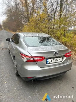 Photo 3 - Toyota Camry 2020