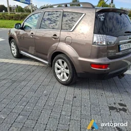 Photo 3 - Mitsubishi Outlander 2011