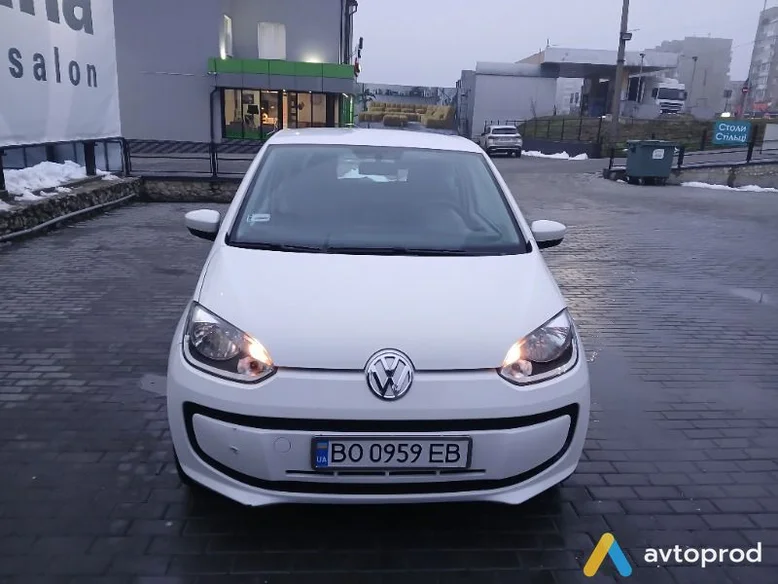 Фото 1 - Volkswagen Up! 2015