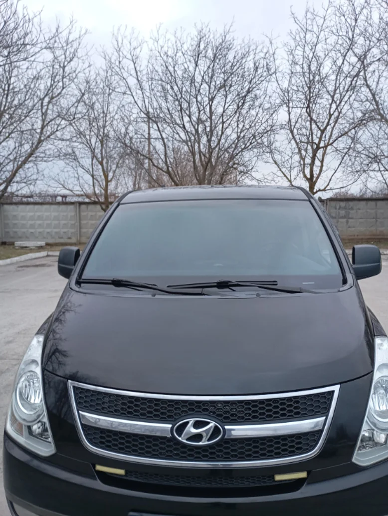 Photo 1 - Hyundai H-1 2008