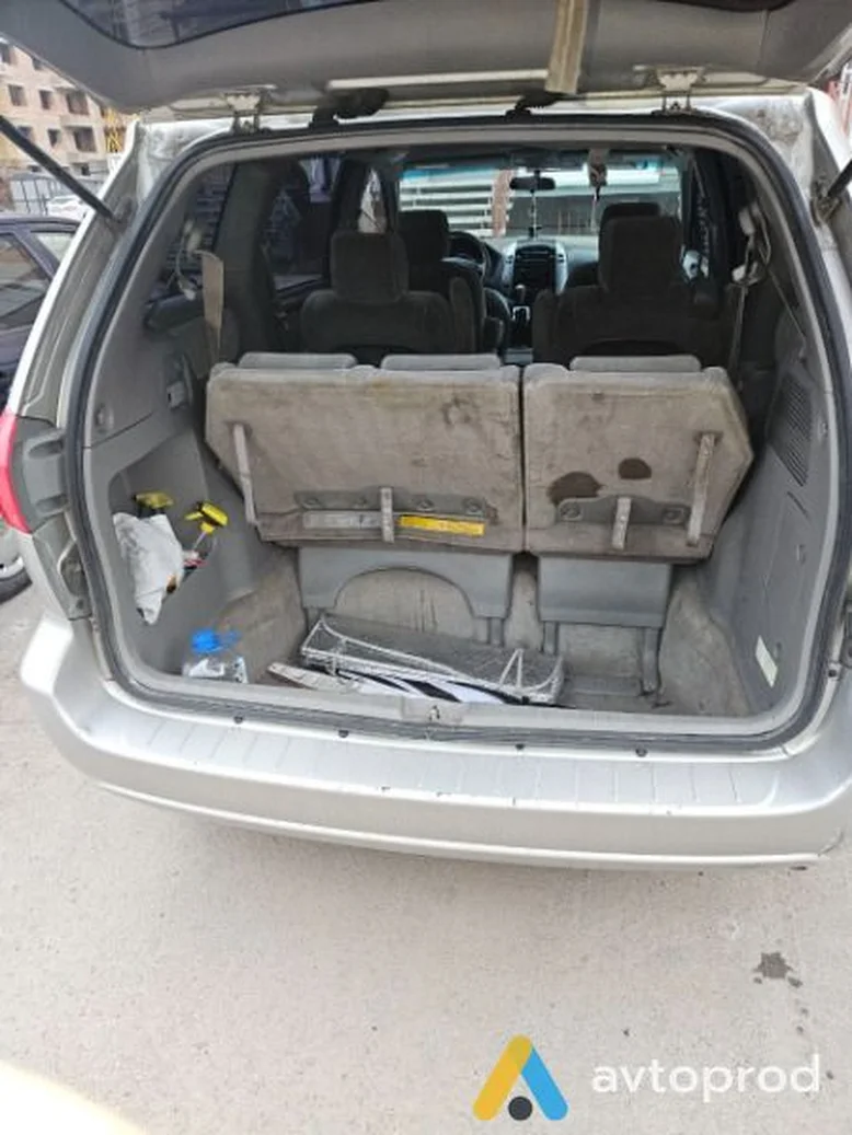 Фото 2 - Toyota Sienna 2008