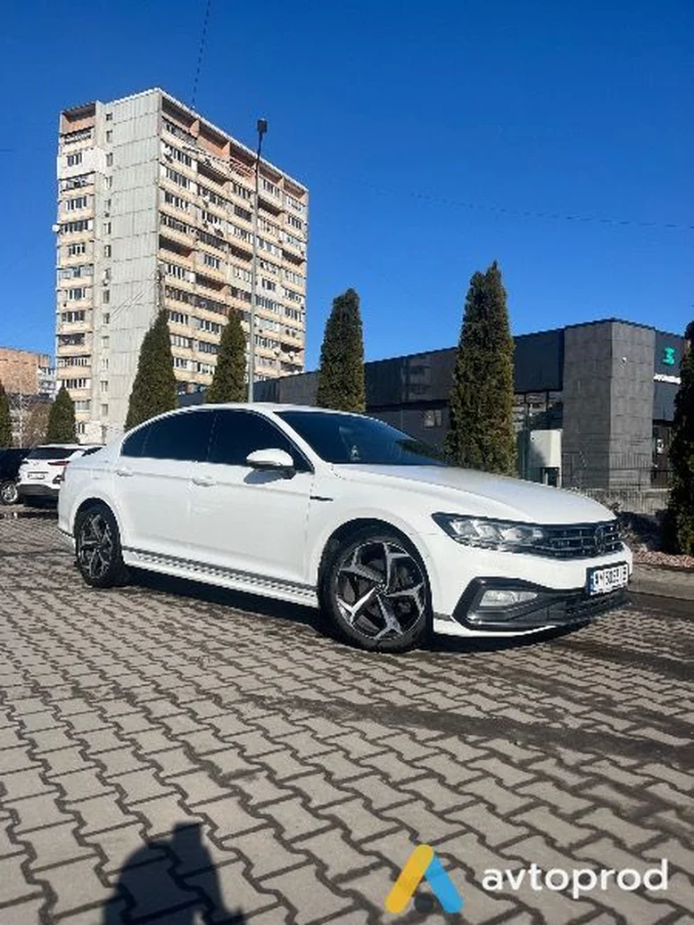 Фото 1 - Volkswagen Passat 2021
