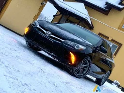 Фото 2 - Toyota Camry 2015