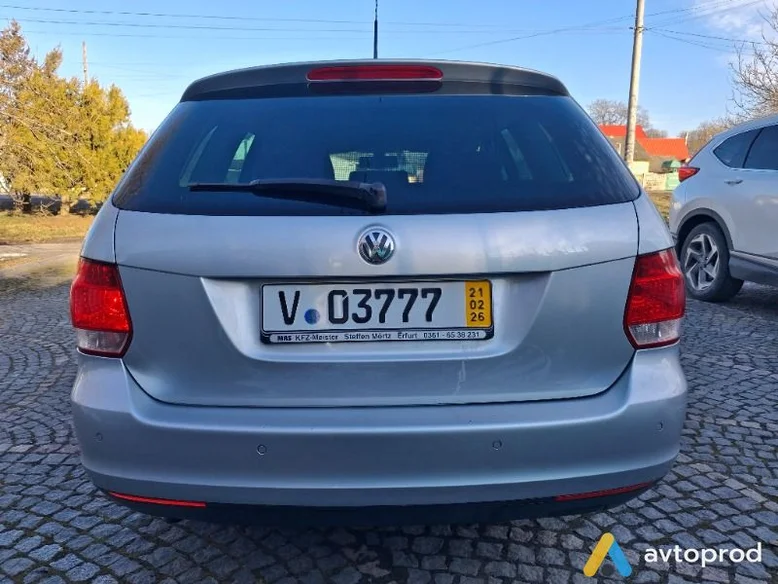 Фото 4 - Volkswagen Golf 2009