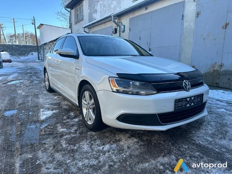 Фото 4 - Volkswagen Jetta 2013