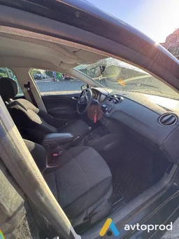 Photo 2 - Seat Ibiza 2011