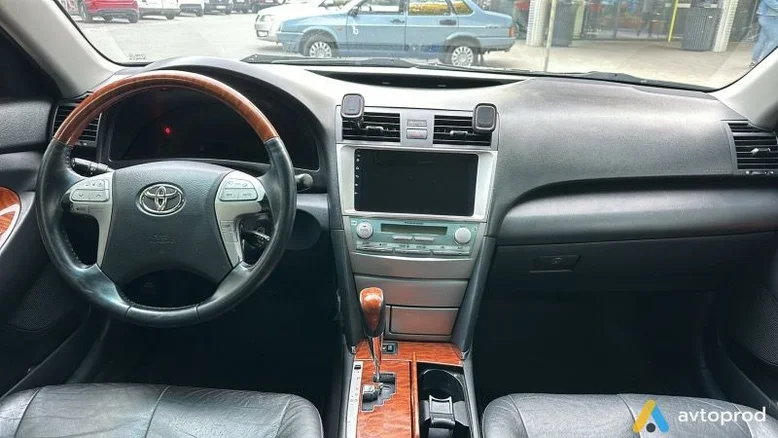 Фото 2 - Toyota Camry 2008
