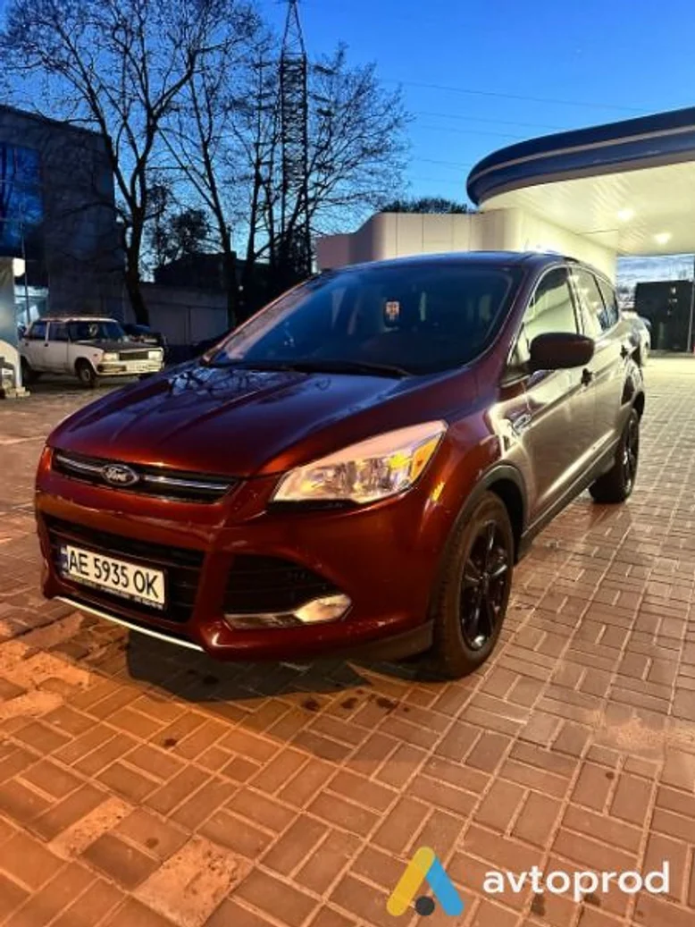 Фото 1 - Ford Escape 2015