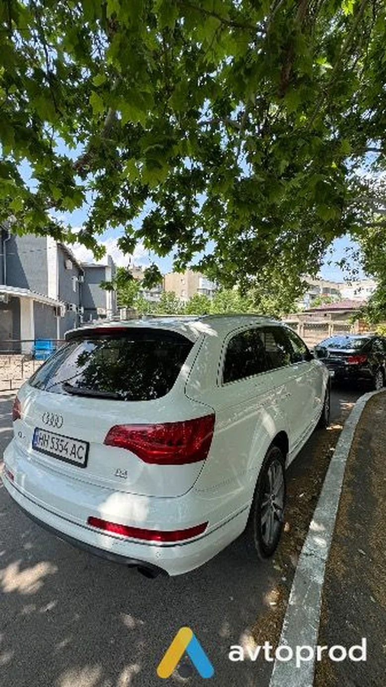 Фото 1 - Audi Q7 2011
