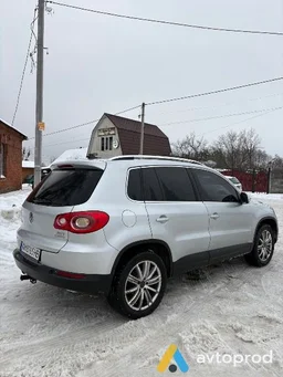 Photo 4 - Volkswagen Tiguan 2010