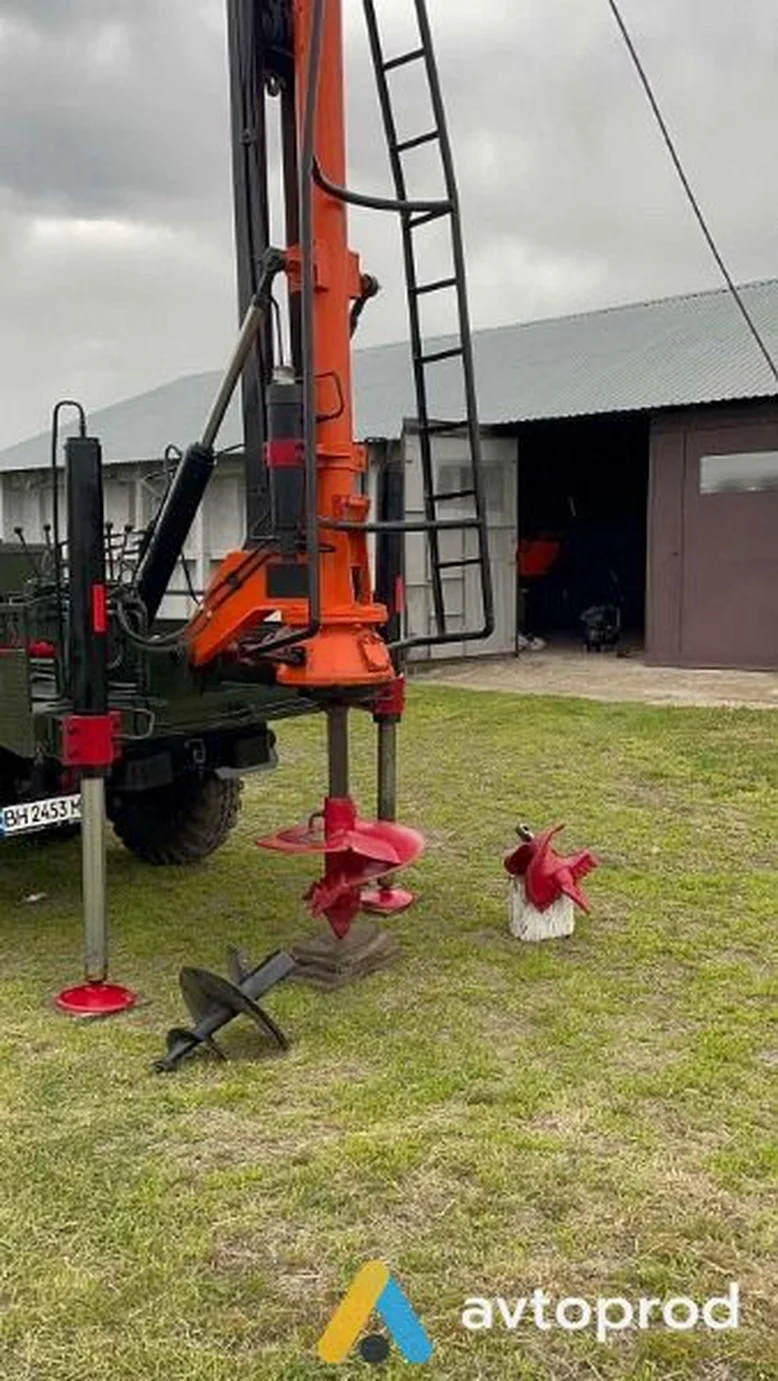 Фото 2 - ZIL 117 1990