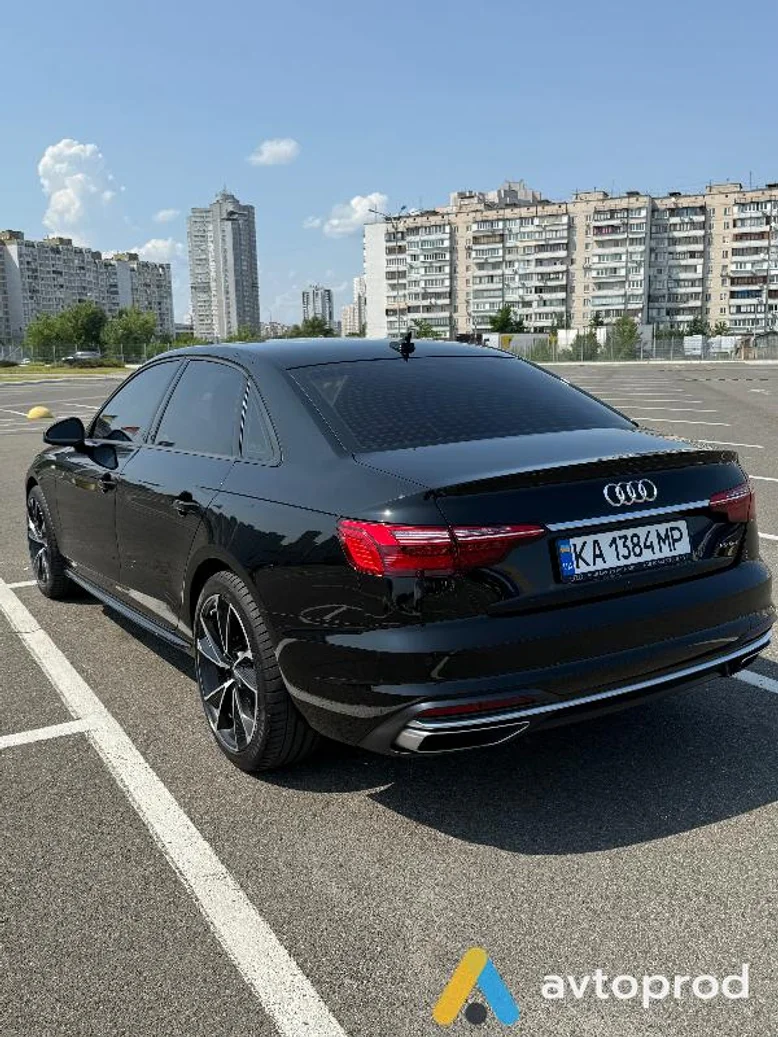 Фото 3 - Audi A4 2021