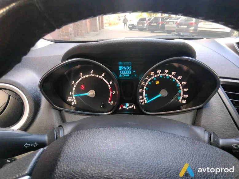 Фото 1 - Ford Fiesta 2015