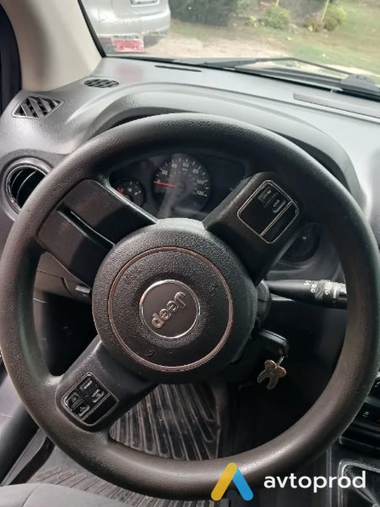 Фото 4 - Jeep Compass 2011