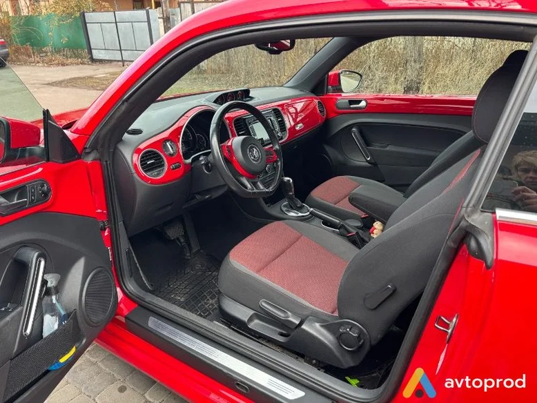 Фото 2 - Volkswagen Beetle 2014