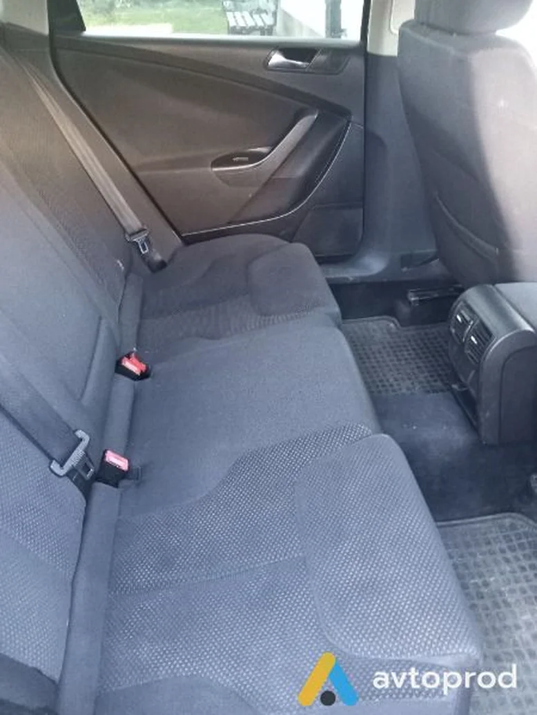 Фото 2 - Volkswagen Passat 2005