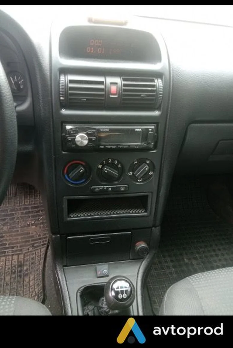 Фото 3 - Opel Astra 2006