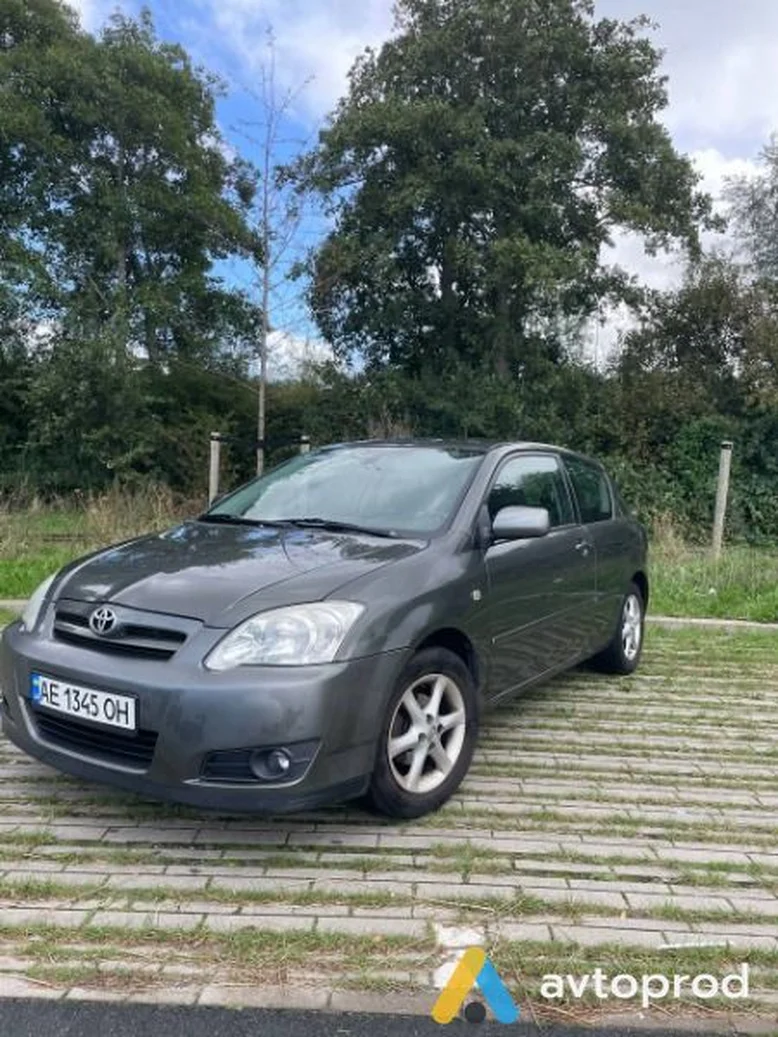 Фото 4 - Toyota Corolla 2004