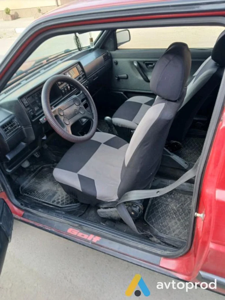 Фото 4 - Volkswagen Golf 1990