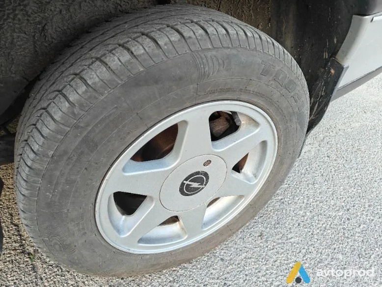 Фото 2 - Opel Omega 1997