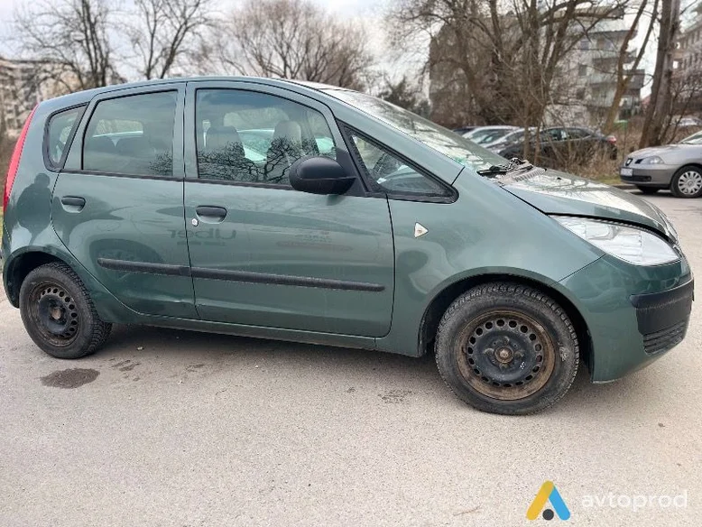 Фото 4 - Mitsubishi Colt 2005